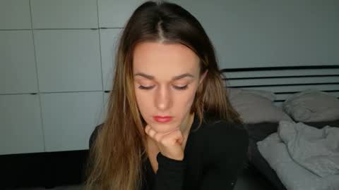 mmminnie online show from 12.15.25