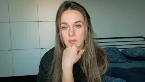 mmminnie online show from 12.16.25