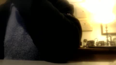 Snapshot of mmythmaker chatting on 02.14.26 mmythmaker online show from 02.14.26