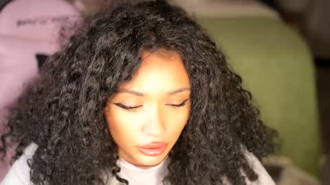 Snapshot of moan_4_you chatting on 12.20.24 Ruxxx online show from 12.20.24