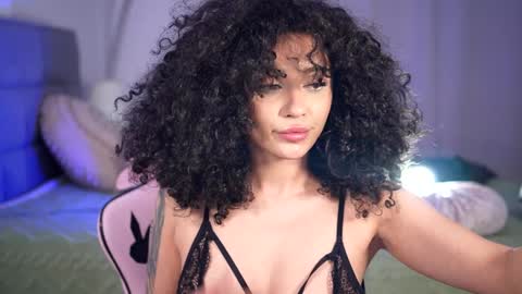 Snapshot of moan_4_you chatting on 01.27.25 Ruxxx online show from 01.27.25