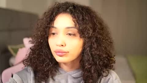 Snapshot of moan_4_you chatting on 02.18.25 Ruxxx online show from 02.18.25