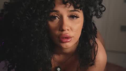 Snapshot of moan_4_you chatting on 09.17.25 Ruxxx online show from 09.17.25