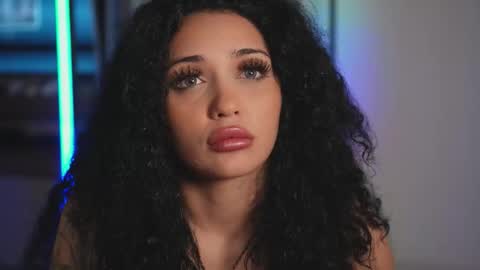 Snapshot of moan_4_you chatting on 09.20.25 Ruxxx online show from 09.20.25