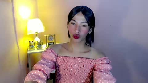 Mocha Locca  online show from 01.12.25