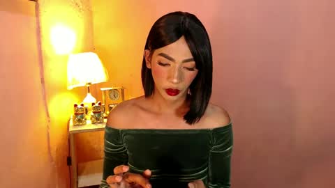 Mocha Locca  online show from 01.18.25