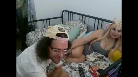 Snapshot of mochi_rainbow chatting on 09.10.25 The Mochi Rainbow Variety Show online show from 09.10.25