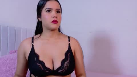 zoe ross online show from 11.11.25