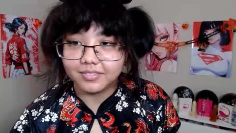 Molly online show from 10.31.25