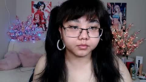 Snapshot of moertomlly chatting on 04.27.26 Molly online show from 04.27.26