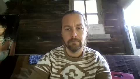 Snapshot of moi9876543210 chatting on 11.13.25 Julien online show from 11.13.25