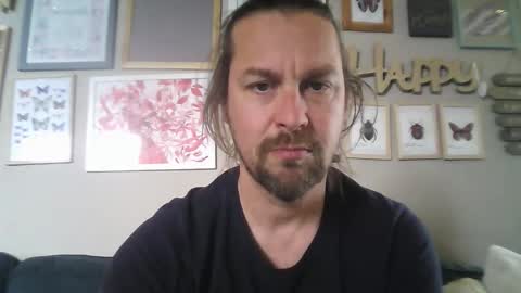 Snapshot of moi9876543210 chatting on 03.17.26 Julien online show from 03.17.26