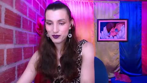 Snapshot of moira_hot chatting on 10.11.25 moira_hot online show from 10.11.25