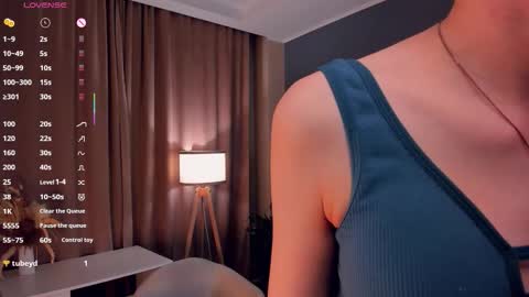 Laura online show from 10.09.25