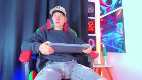 moises_23cm online show from 02.22.25