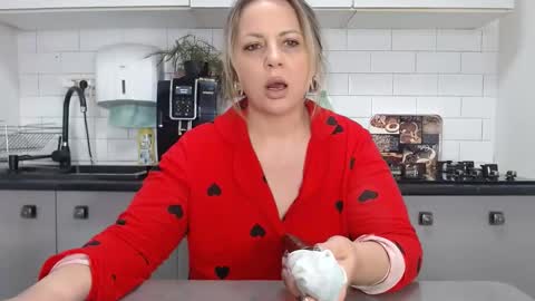 erika online show from 12.22.24