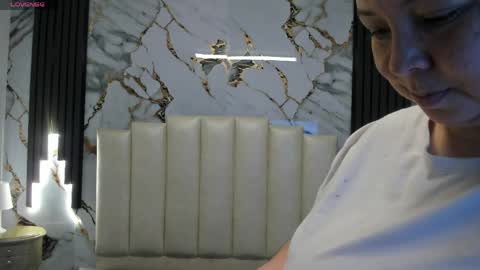 Snapshot of molliebue1 chatting on 04.23.26 Hey Guys Im Mollie online show from 04.23.26