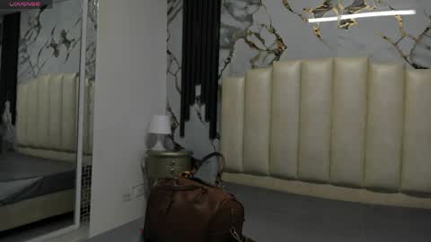 Snapshot of molliebue1 chatting on 04.26.26 Hey Guys Im Mollie online show from 04.26.26