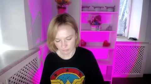 Snapshot of mollilove chatting on 05.26.26 mollilove online show from 05.26.26