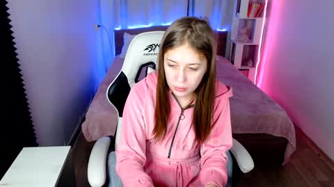 Snapshot of molly_barbie chatting on 01.22.25 Molly Prvt is open online show from 01.22.25