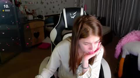 Snapshot of molly_barbie chatting on 01.13.26 Molly Prvt is open online show from 01.13.26