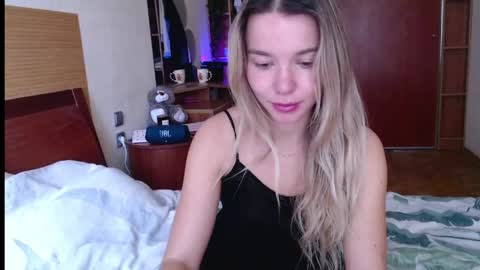 Molly online show from 04.24.26