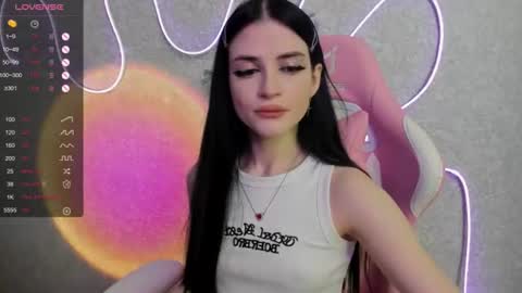 Snapshot of molly_crystall chatting on 06.29.26 Molly - online show from 06.29.26