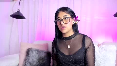 Snapshot of molly_hils789 chatting on 05.12.26 molly_hils789 online show from 05.12.26