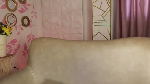   MOLLY   online show from 01.15.25