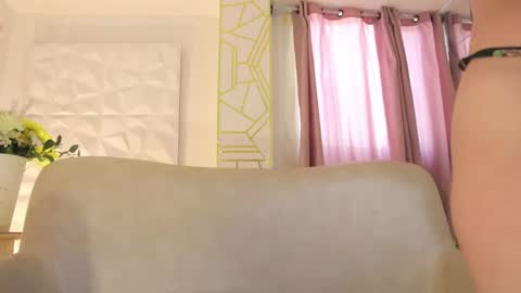   MOLLY   online show from 02.28.25