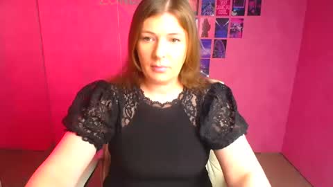 Snapshot of molly_mis chatting on 05.08.26 Molly online show from 05.08.26