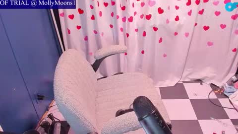 molly_moons online show from 05.20.26