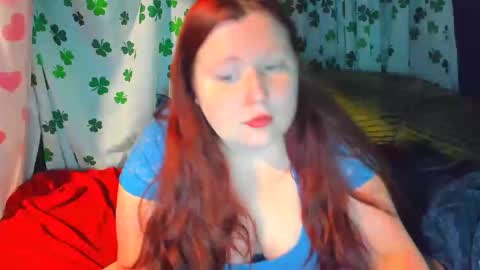 Snapshot of molly_moons chatting on 06.09.26 molly_moons online show from 06.09.26