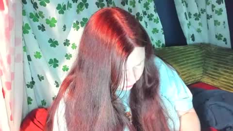 Snapshot of molly_moons chatting on 06.30.26 molly_moons online show from 06.30.26
