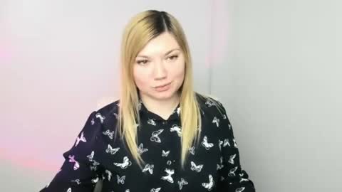 Molly online show from 01.17.25