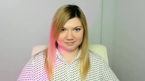 Molly online show from 01.25.25