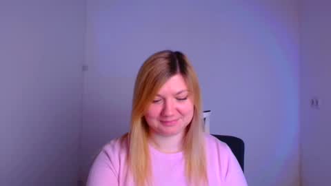 Molly online show from 02.10.25