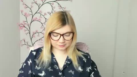 Molly online show from 02.08.26