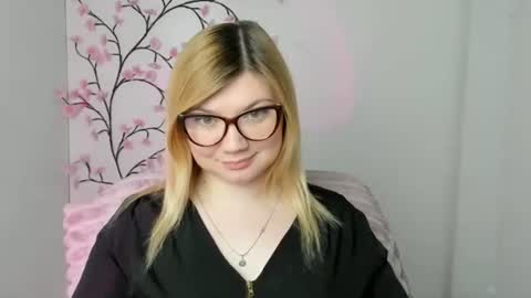 Molly online show from 03.30.26