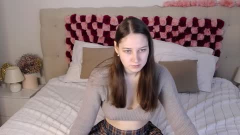 Snapshot of molly_moretti chatting on 04.06.26 check my bio online show from 04.06.26