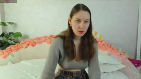 Snapshot of molly_moretti chatting on 04.13.26 check my bio online show from 04.13.26