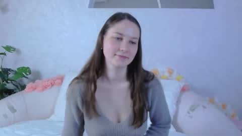Snapshot of molly_moretti chatting on 05.20.26 check my bio online show from 05.20.26