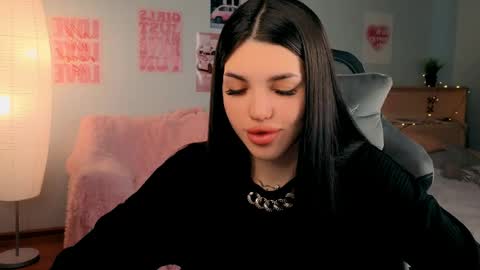 Molly online show from 04.19.26