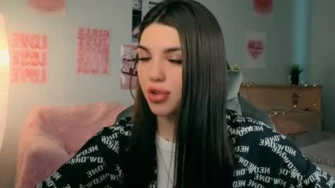 Molly online show from 04.30.26