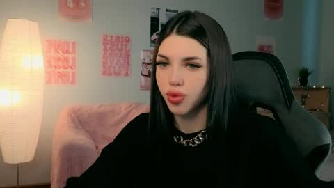 Molly online show from 05.02.26