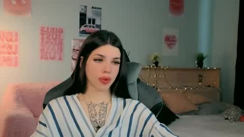Molly online show from 05.08.26