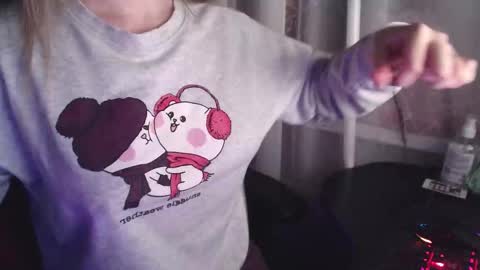 I have new photos come and see with love Molly online show from 03.01.26