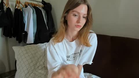 Snapshot of mollydangerous chatting on 05.21.26 Taisha online show from 05.21.26