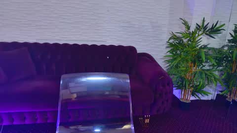 Snapshot of mollydolley chatting on 02.04.26 Julia online show from 02.04.26