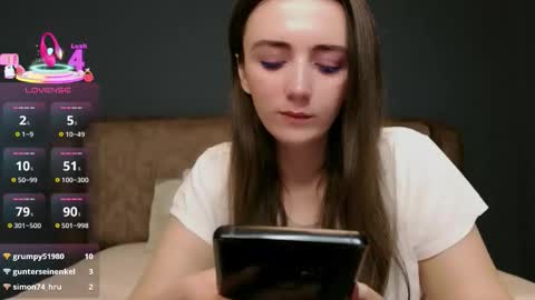 Snapshot of mollygreens chatting on 04.18.26 Molly online show from 04.18.26